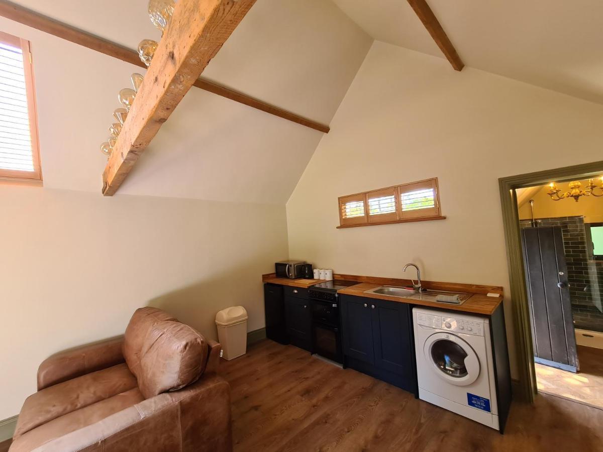 Gatwick Hideout Apartment Charlwood Ngoại thất bức ảnh